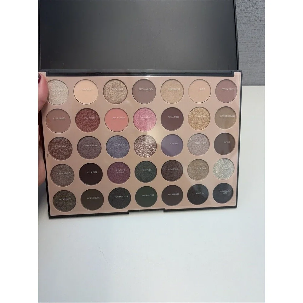 Morphe 35C Everyday Chic Palette Full size 1.4oz 35 C Amazing Shades